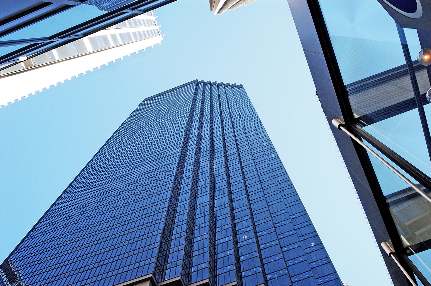 AdobeStock_352710_building_lr