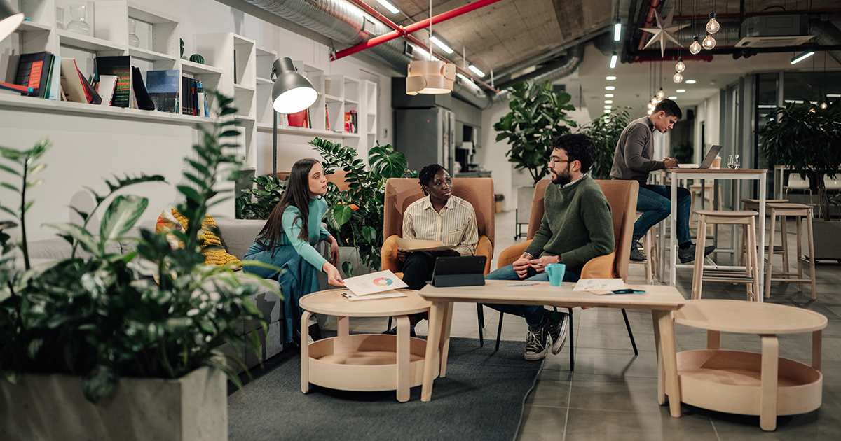 How Do Unified Communication Services Improve Customer Experience?